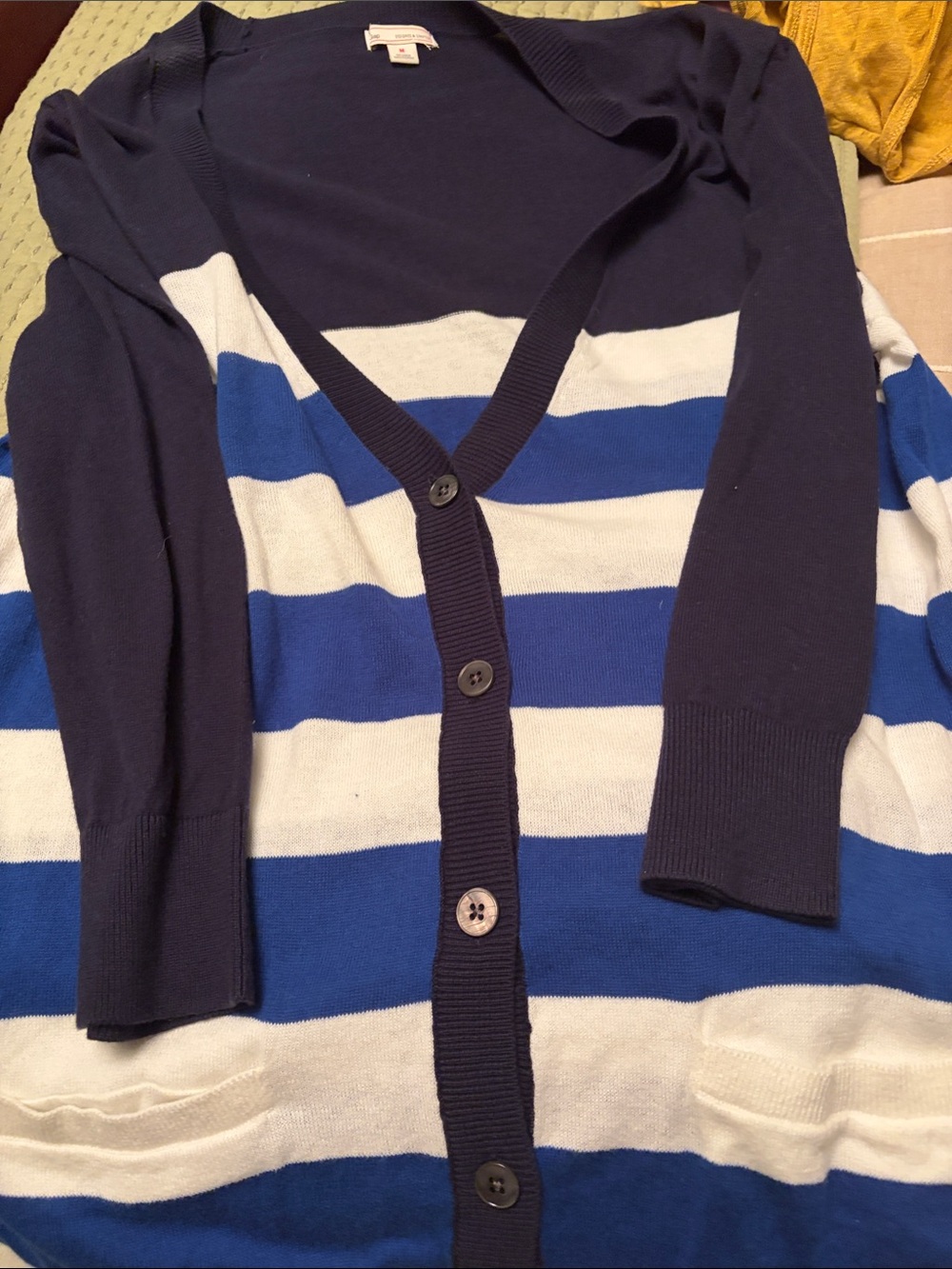 Gap women’s striped cardigan with 3/4 sleeves